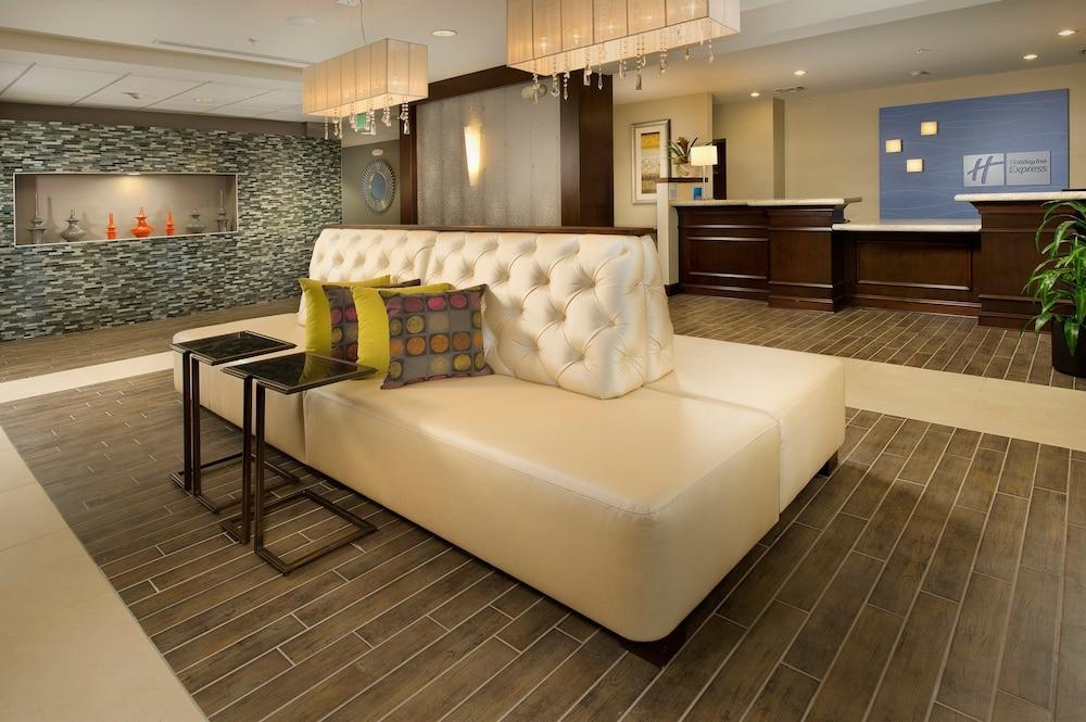Holiday Inn Express & Suites Caryville By Ihg Exterior foto