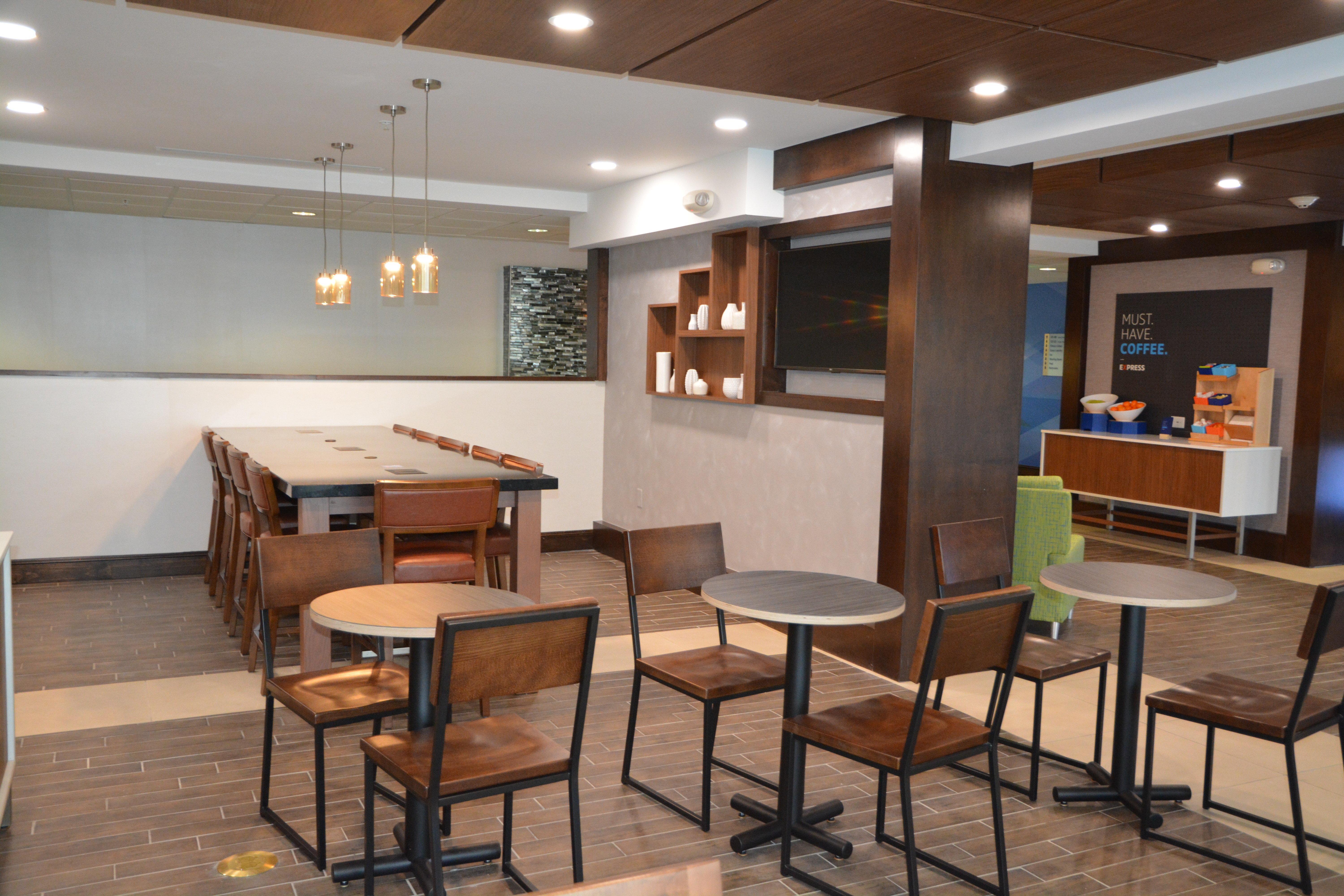 Holiday Inn Express & Suites Caryville By Ihg Exterior foto